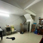 Cho thuê nhà Ở NHÓM, HỘ GĐ ngõ Bùi Xương Trạch, DT 34m2-3 tầng- 3 NGỦ - Giá 8 triệu